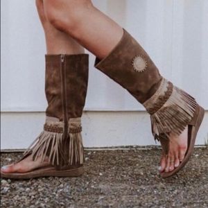 Fringe boho gladiator sandal- Size 7.5